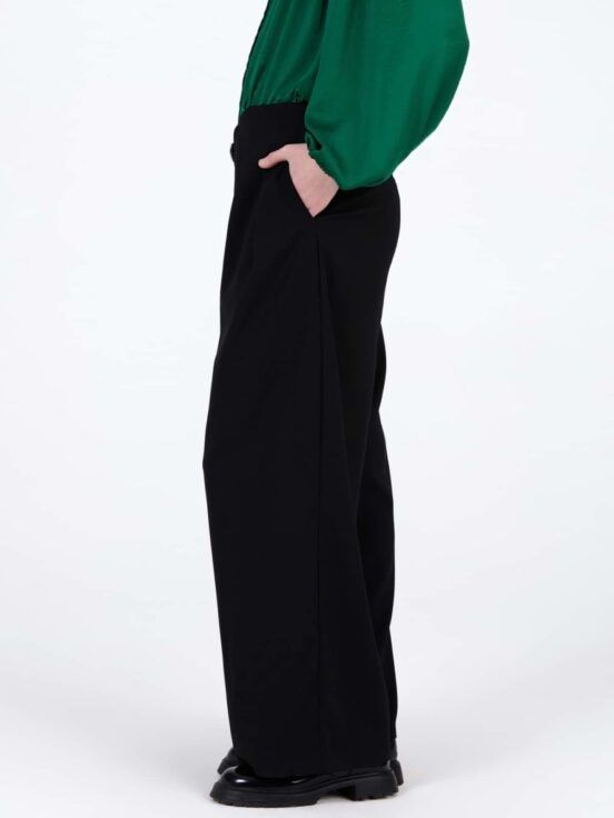 Blusa satinada canalé: Blusa Satinada con Canalé a Tono | Elegancia Fluida con Detalle de Manga | Skatïe