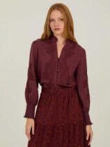 Blusa Ciruela Bordada con Puño Smock
