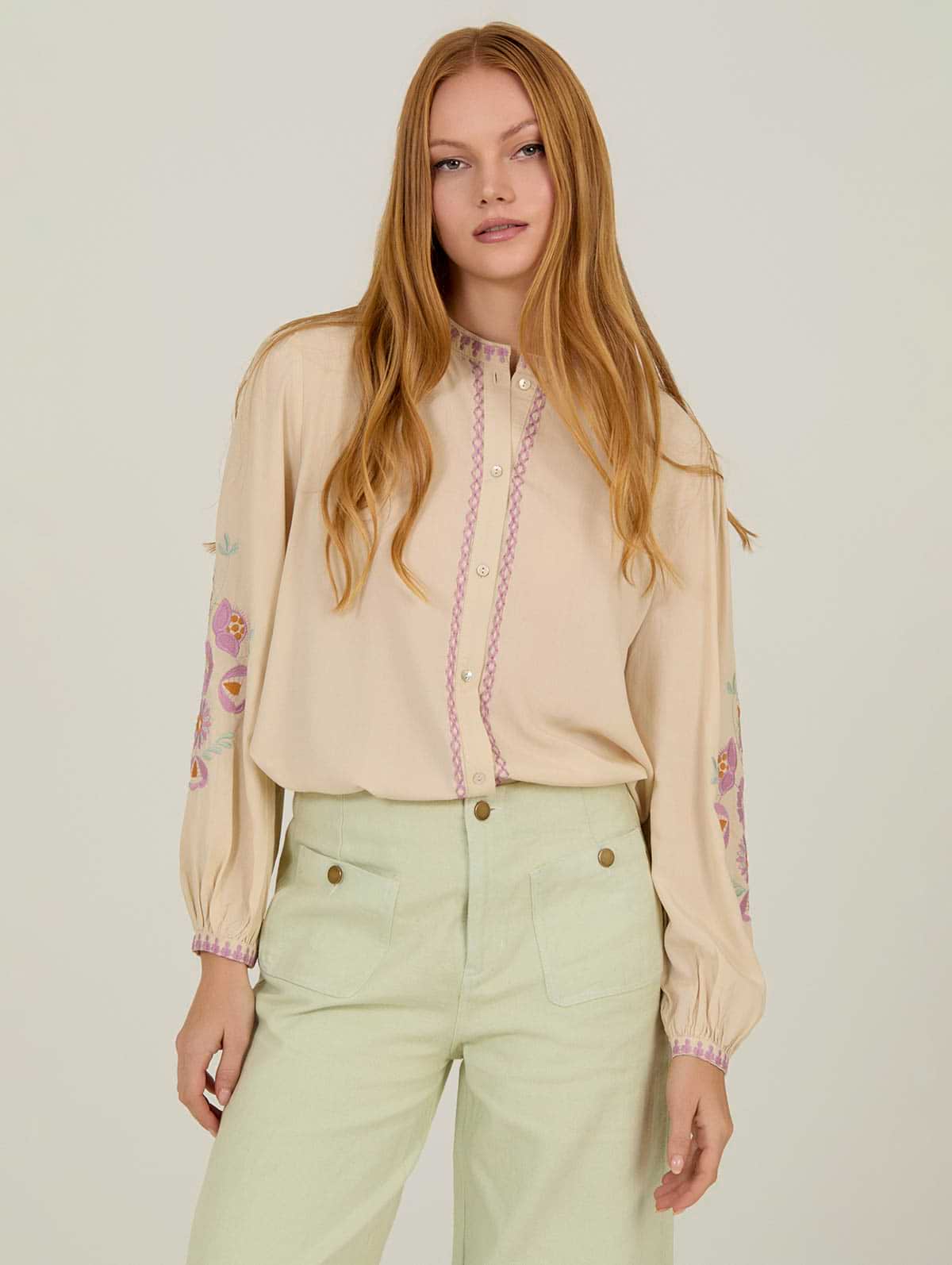 Blusa Étnica Beige con Bordados